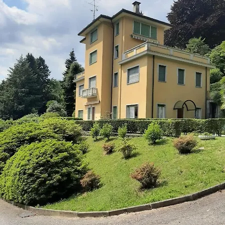 Bmp Gioiosa 1 Terrazza Vista ベルジラーテ