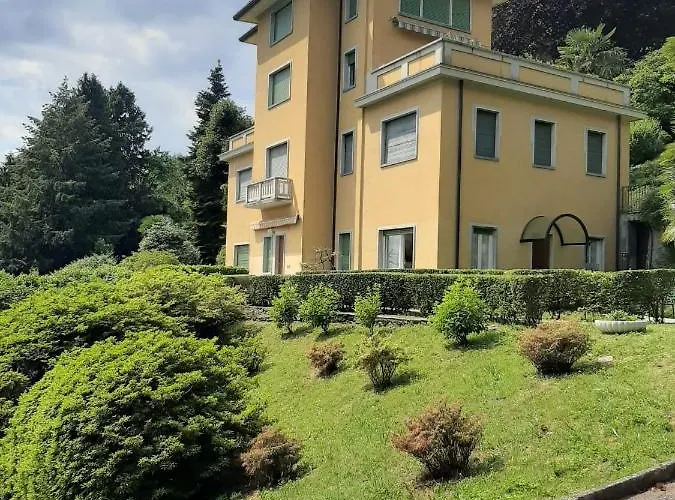Bmp Gioiosa 1 Terrazza Vista بيلجيراتي
